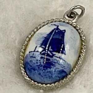 Vintage Delft blue sailing ship pendant*